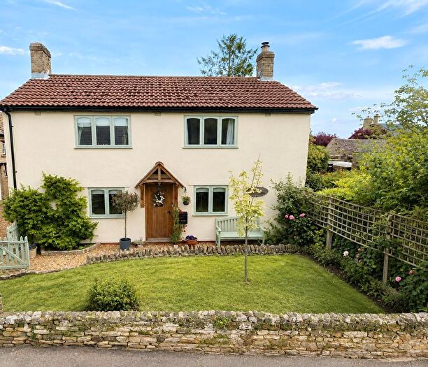 4 Bedroom Character Property For Sale In Main Street, Woodnewton, Peterborough, PE8