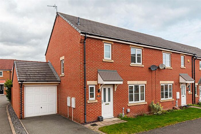 3 Bedroom End Terrace House For Sale In Hastings Drive, Shiremoor, Newcastle Upon Tyne, NE27