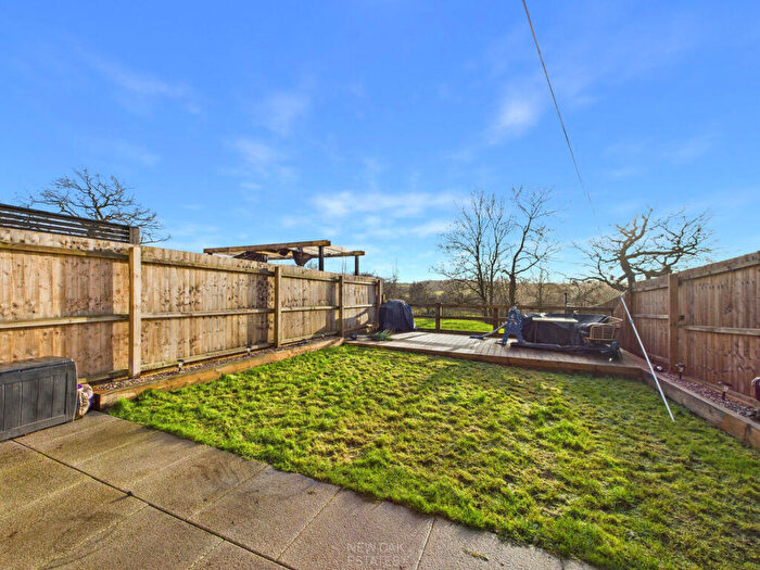 2 Bedroom End Of Terrace House For Sale In Deer Park Close, Alfreton, DE55