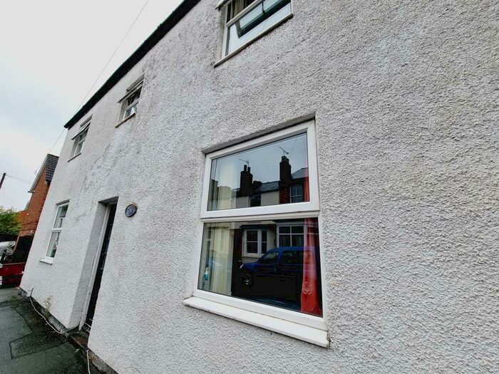 6 Bedroom Detached House To Rent In Nucott, New Street, Leamington Spa, CV31