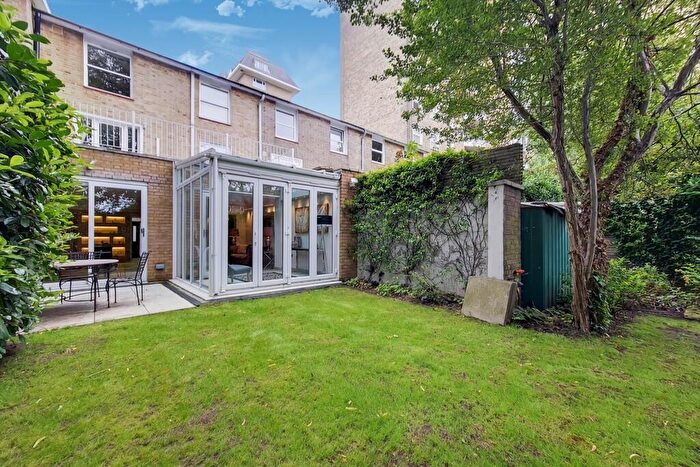 4 Bedroom Terraced House To Rent In Court Close, St Johns Wood Park, Swiss Cottage, NW8