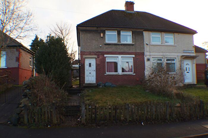 2 Bedroom Semi-detached House To Rent In Woodale Avenue, Bradford, BD9
