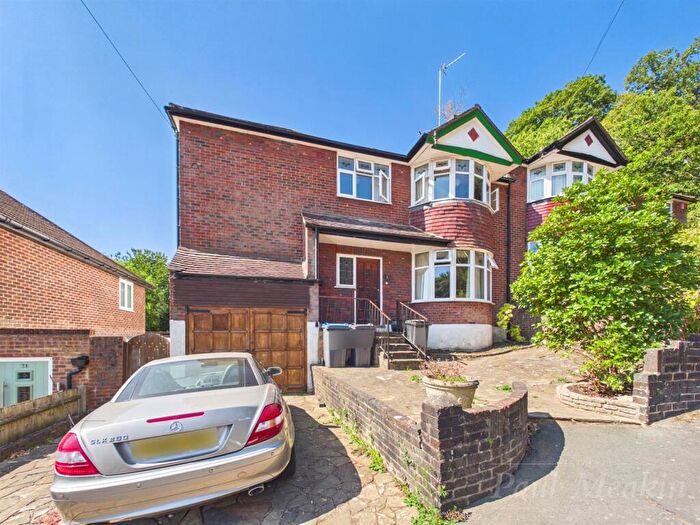 4 Bedroom Semi-Detached House For Sale In Ingham Road, South Croydon, CR2