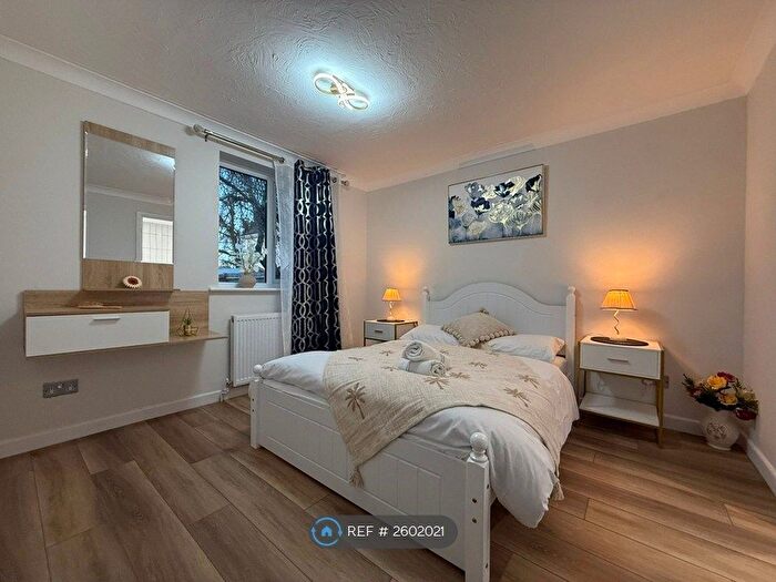 1 Bedroom Flat To Rent In Kestrel House, Farnham, GU9