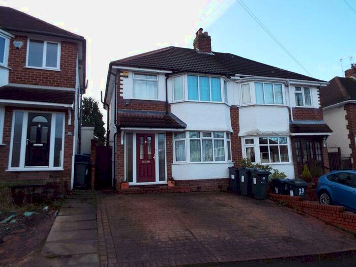 3 Bedroom Semi-Detached House To Rent In Woolacombe Lodge Road, Selly Oak, Birmingham, B29