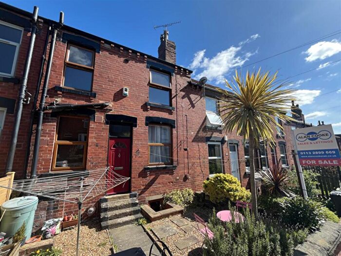 2 Bedroom Terraced House For Sale In Highbury Terrace, Leeds, LS6