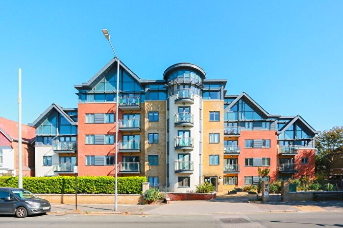 2 Bedroom Flat To Rent In Coastal Place, New Church Road, Hove, BN3