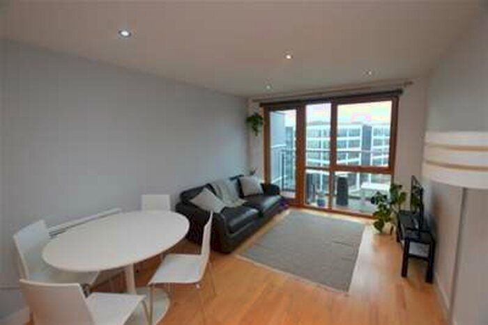 1 Bedroom Flat To Rent In Crozier House, Leeds Dock, City Centre, LS10