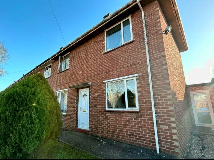 4 Bedroom Semi-Detached House To Rent In Cunningham Road, Norwich, NR5