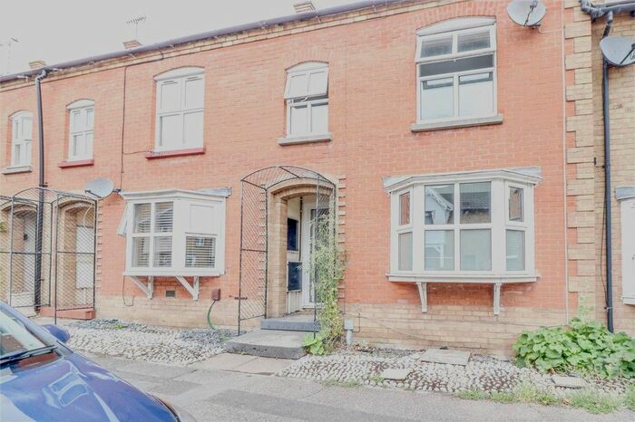 3 Bedroom Terraced House To Rent In New Waverley Road, Laindon, Basildon, SS15