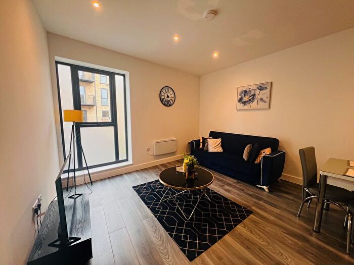 1 Bedroom Flat To Rent In West Street, Maidenhead, SL6
