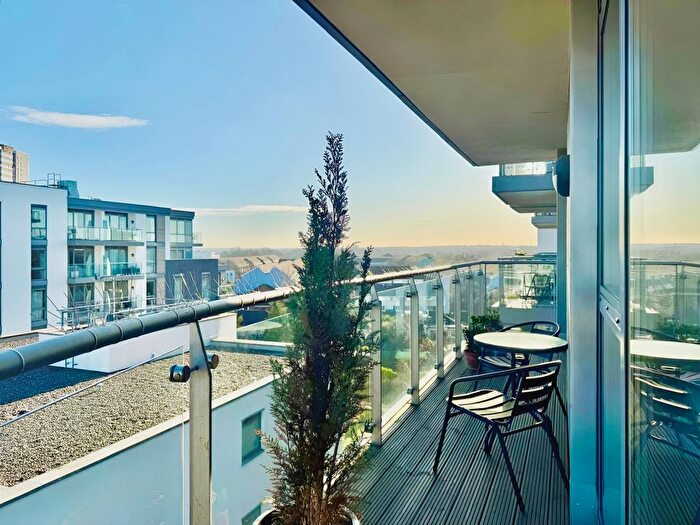 1 Bedroom Flat For Sale In Ealing Road, Brentford, TW8