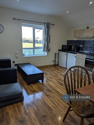 1 Bedroom Flat To Rent In Newport Road, Cardiff, CF24