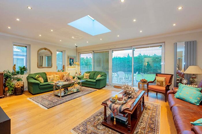 5 Bedroom Detached House For Sale In Switchback Road North, Maidenhead, SL6