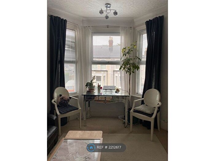 2 Bedroom Maisonette To Rent In Charlotte Road, Greater London, SM6