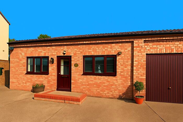 2 Bedroom Bungalow To Rent In Barrs Street, Whittlesey, Peterborough, PE7