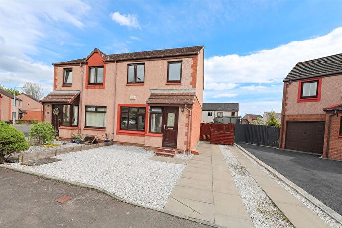 3 Bedroom Semi-Detached House For Sale In Hendrie Place, East Wemyss, KY1
