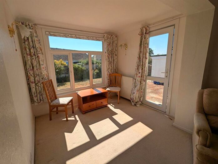 2 Bedroom Semi-Detached Bungalow For Sale In Atkinson Drive, Newport, PO30