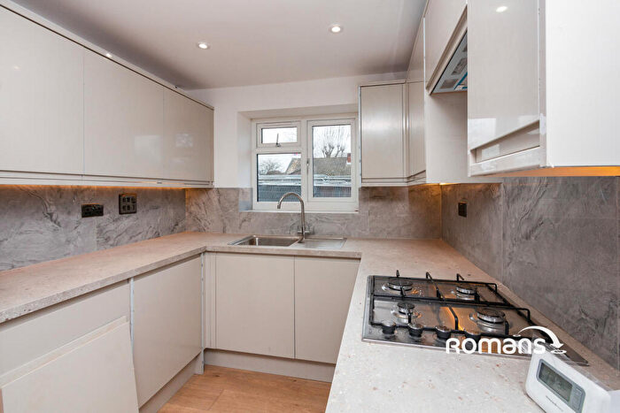 2 Bedroom Bungalow To Rent In Field Way, Aldershot, Hampshire, GU12