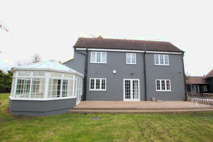 4 Bedroom Detached House To Rent In Worplesdon, Surrey, GU3