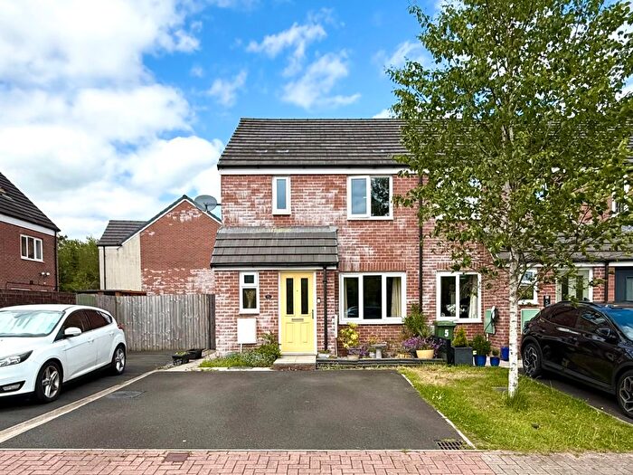 3 Bedroom End Of Terrace House For Sale In Ger Yr Afon, Mountain Ash, Rhondda Cynon Taf, CF45