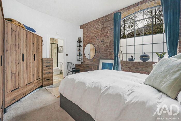 1 Bedroom Flat For Sale In Kents Lane, Standon, SG11