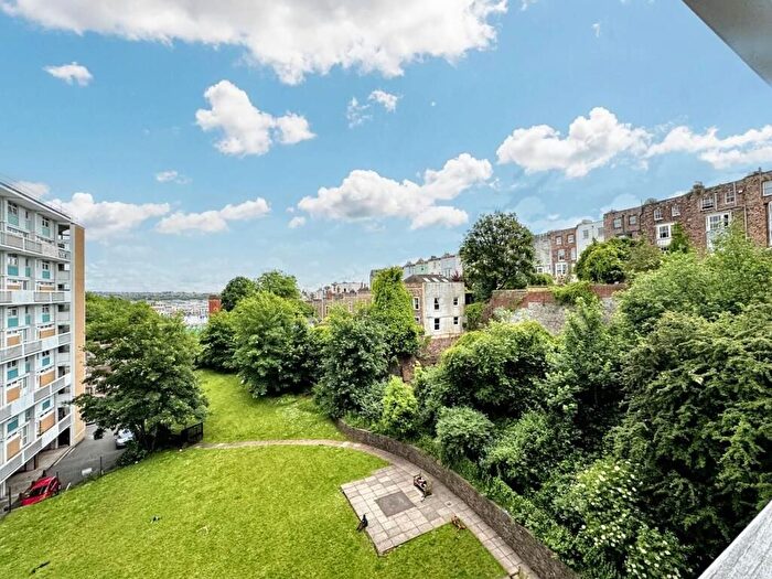 3 Bedroom Semi Detached House To Rent In Brandon House Jacobs Wells Road, Bristol, BS8