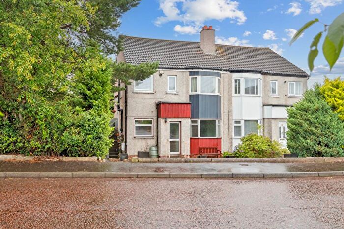 2 Bedroom Flat For Sale In Fairway, Bearsden, G61