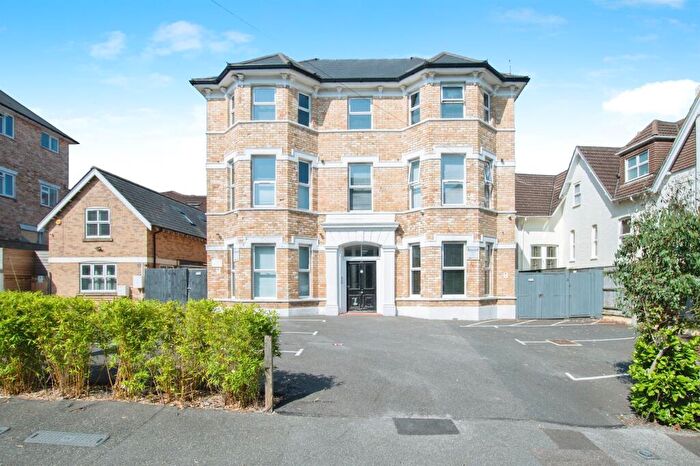 2 Bedroom Penthouse For Sale In Tregonwell Road, Bournemouth, BH2