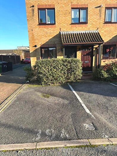 Studio To Rent In Seymour Gardens Brockley, SE4