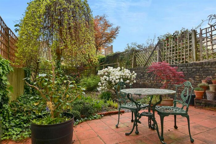 1 Bedroom Flat To Rent In Guildford Road, London, SW8