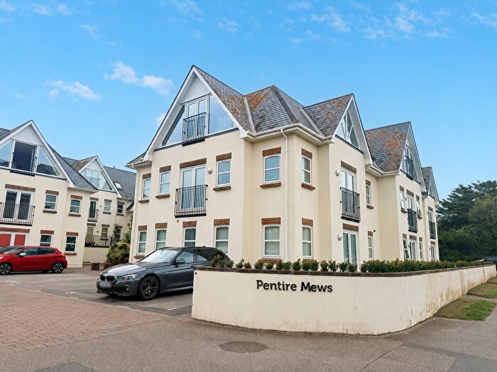 2 Bedroom Flat To Rent In Pentire Crescent, Newquay, TR7