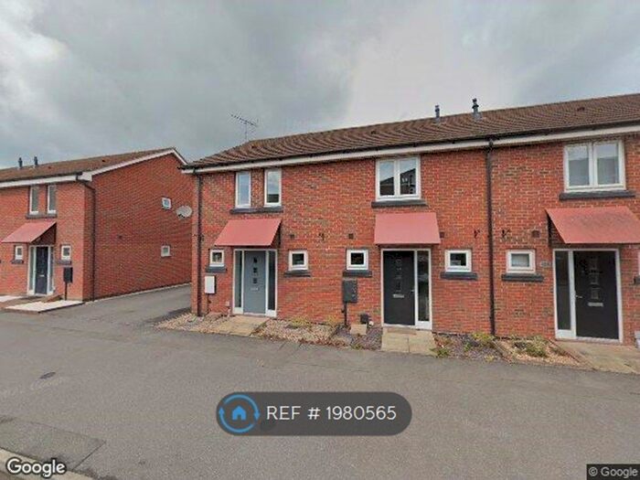 3 Bedroom Semi-Detached House To Rent In Goldstraw Lane, Fernwood, Newark, NG24