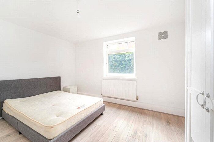 2 Bedroom Apartment To Rent In Birchington Court, Crouch Hall Road, London, N8