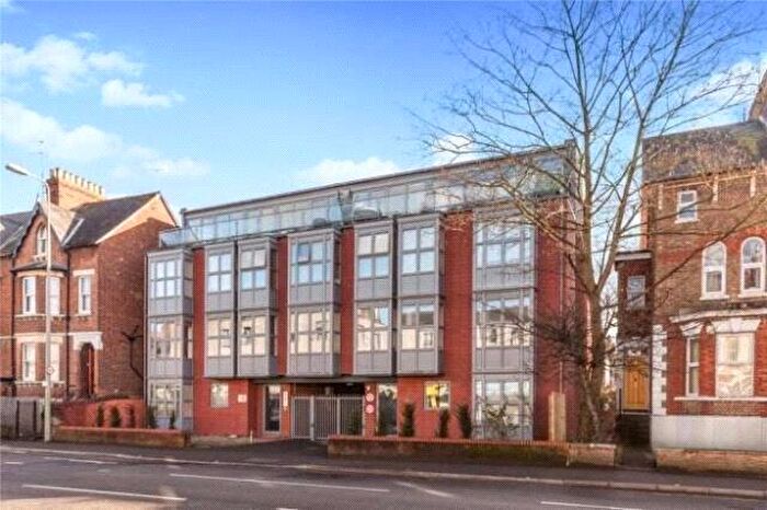 2 Bedroom Flat For Sale In St. Clements Street, Oxford, Oxfordshire, OX4