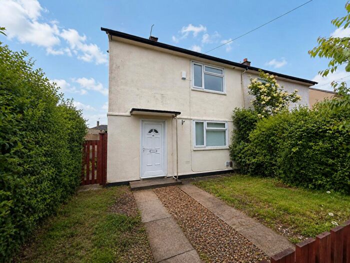 2 Bedroom Semi-Detached House To Rent In Foldings Grove, Scholes, Cleckheaton, West Yorkshire, BD19