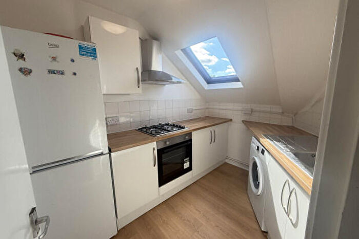 4 Bedroom Flat To Rent In Salisbury Road Cardiff, CF24