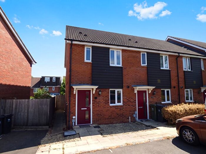 2 Bedroom End Of Terrace House For Sale In Buttercup Walk, Malvern, Worcestershire, WR14