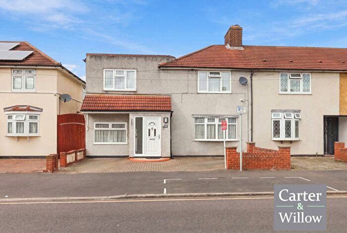 4 Bedroom End Terrace House For Sale In Raydons Road, Dagenham, RM9