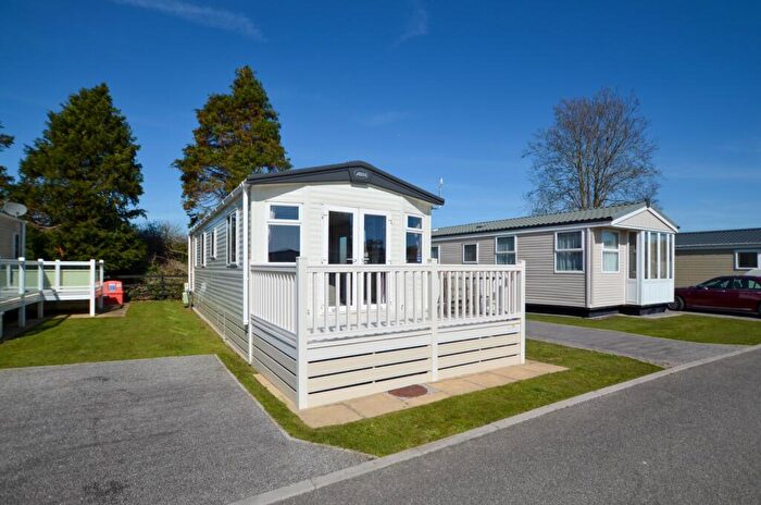 2 Bedroom Caravan For Sale In Abi Oakley, Par Sands, Par, PL24