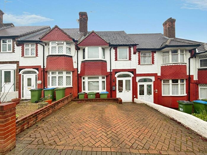 3 Bedroom Terraced House For Sale In Castlewood Drive, London, SE9