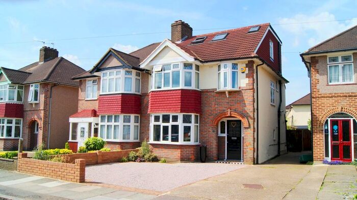 4 Bedroom Semi Detached House For Sale In Millwood Road, Hounslow, TW3