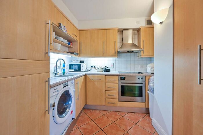 2 Bedroom Flat For Sale In Chicheley Street, Waterloo, London, SE1