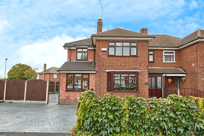 5 Bedroom Semi-detached House For Sale In Uplands Avenue, Derby, Derbyshire, DE23
