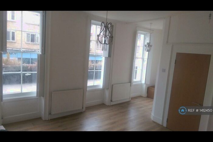 4 Bedroom Flat To Rent In London, London, NW5
