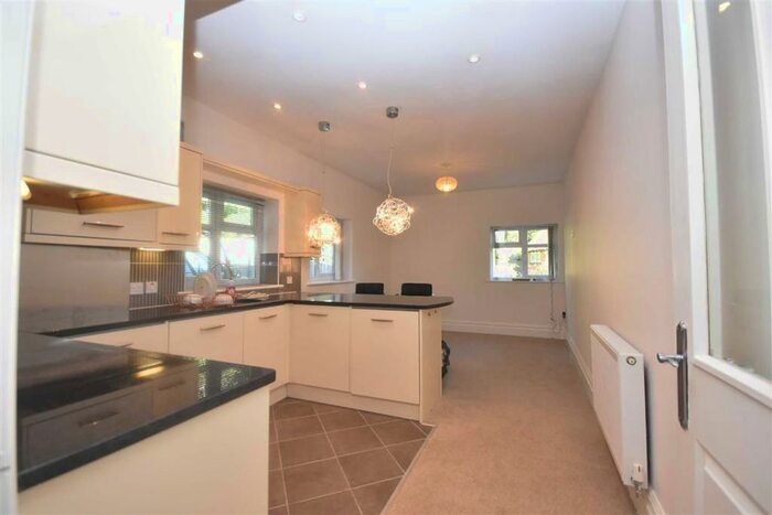 1 Bedroom Flat To Rent In Hollyview Drive, Malvern, Worcestershire, WR14