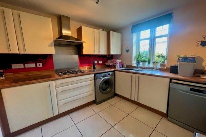 3 Bedroom Semi-Detached House To Rent In Severus Crescent, Lincoln, LN6