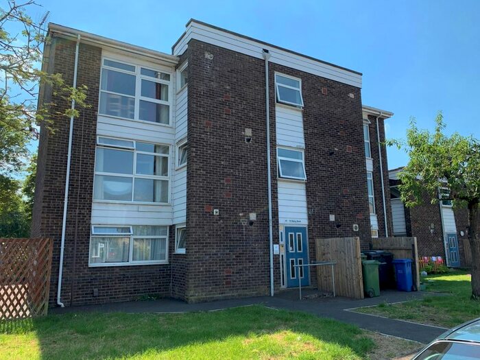 2 Bedroom Flat To Rent In Daisy Bank, Abingdon, Oxfordshire, OX14