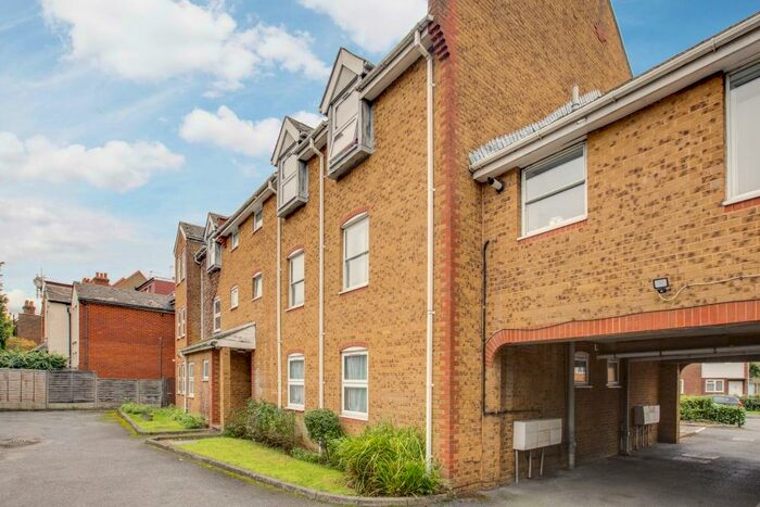 1 Bedroom Flat To Rent In College Road, Harrow, HA3