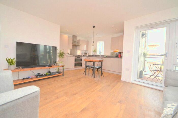 1 Bedroom Flat To Rent In Wharf Road, Chelmsford, Essex, CM2